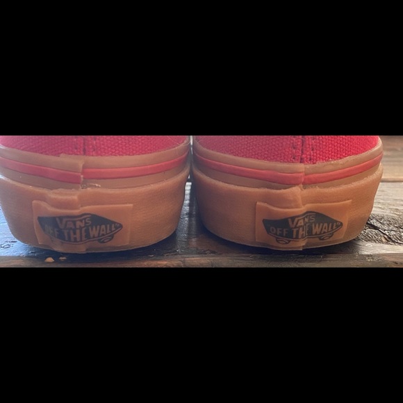 Vans - Picture 6 of 6